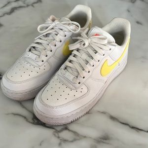 Womens Air Force 1 ‘07 ‘White Light Citron’ size 7